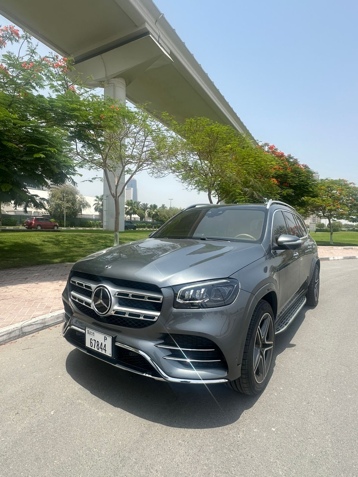 MERCEDES GLS 580
